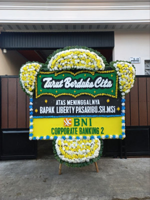 Papan Bunga Duka di Curug Kulon