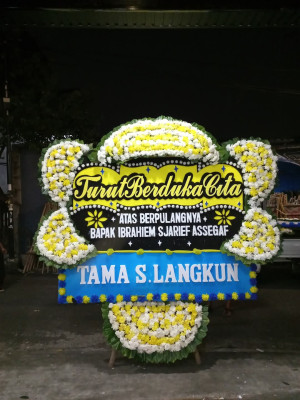 Papan Bunga Duka di Curug Kulon